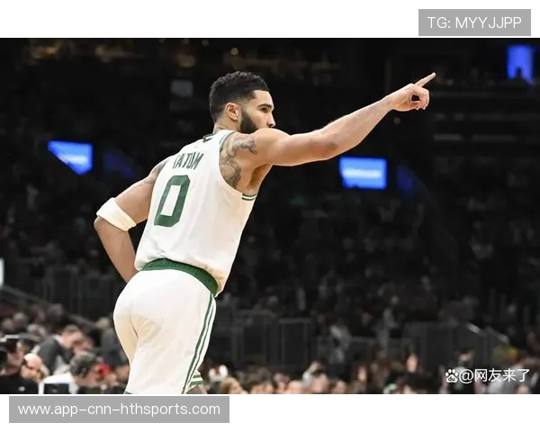 塔图姆突破上篮,波士顿建立领先优势 塔图姆突破上篮,波士顿建立领先优势