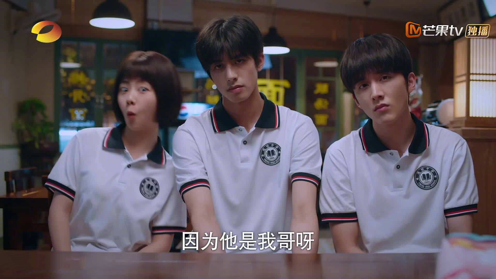 英超赛季中期球员高强度冲刺频次与肌肉疲劳关系,英超训练足球