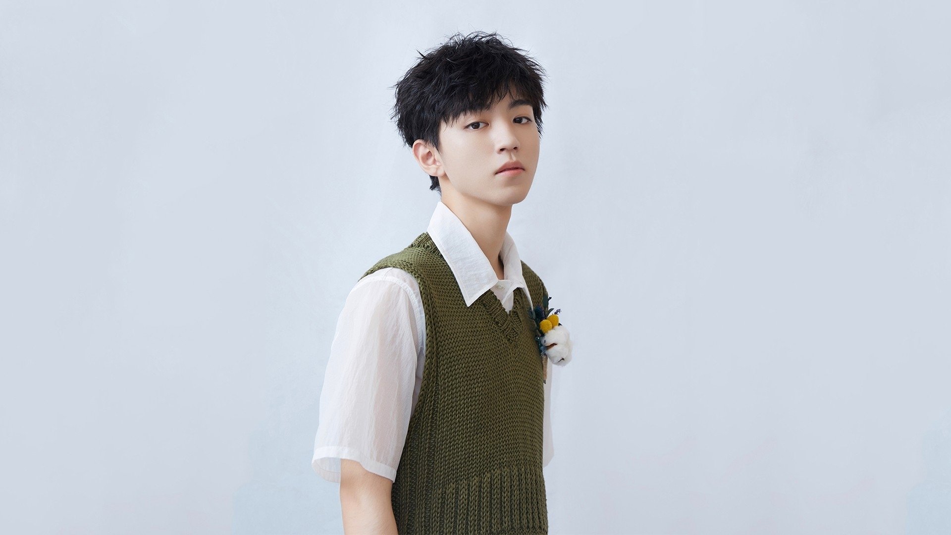 “简阳文体中心羽毛球赛:选手超高竞技状态,决战激烈”