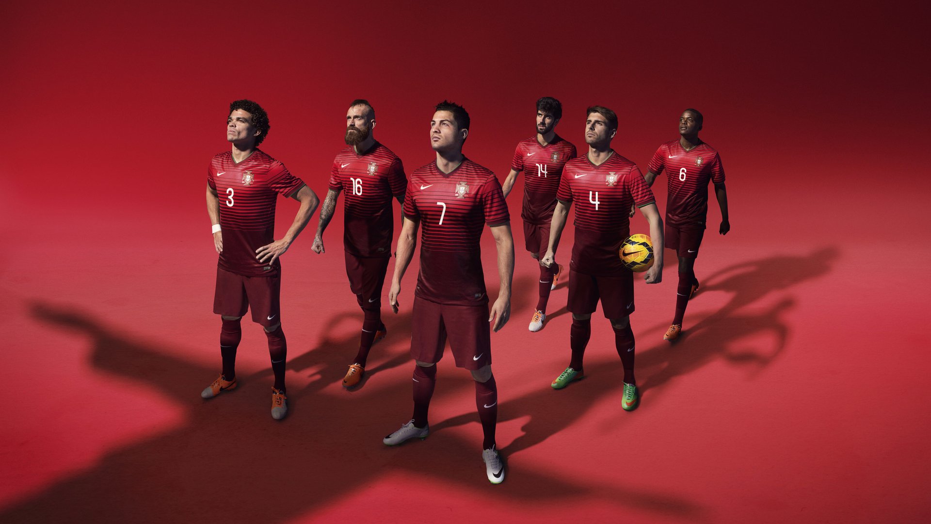 英格兰男队备战世界杯引发全球热议，英格兰足球队世界杯